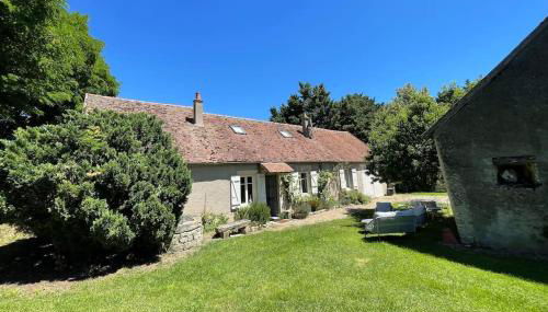 La Cachette - gîte 'cosy' à Magny Cours - Foto 1, Garden view