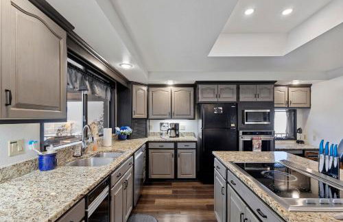 Mt. Baker View Harbor King Bed Fire Pit - Foto 2