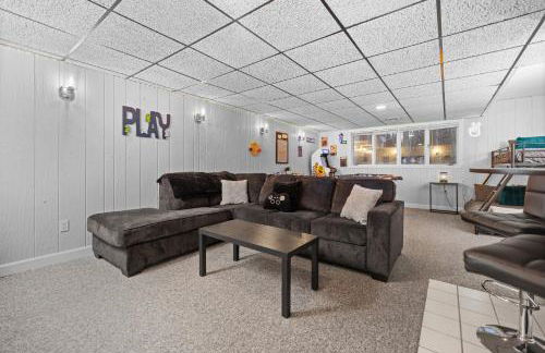 Private & Convenient-Hot tub-Fire Pit-Game room! - Foto 44