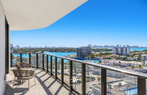 Chic 2BR Apartment Gym & Balcony Views - Foto 32