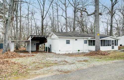 1 Mi to Lake Murray Pet-Friendly Home with Deck - Foto 24