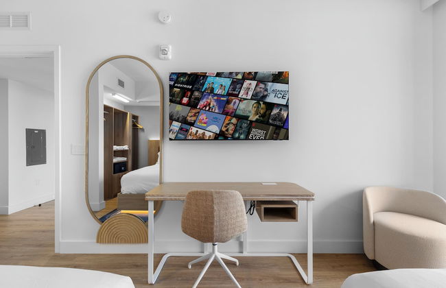 Luxury Condos in Downtown Miami - Photo 20