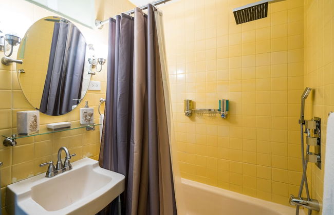 Aparthotel in Havana - Photo 40