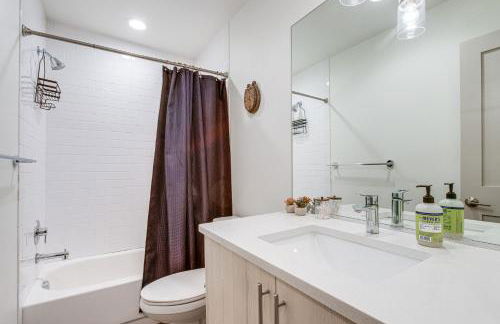 Steps to City Park Townhome with Rooftop Deck! - Foto 23