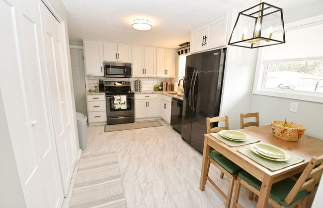 Modern Home Just Mins to Notre Dame 52723 - Foto 8