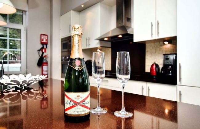 Luxurious Holiday Home in Courtil with Hot Tub - Photo 13