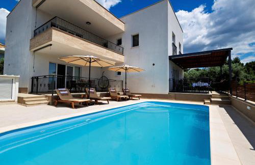 Elegant Holiday House 3D by the Sea with pool and included breakfast - Photo 5