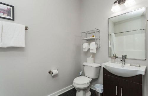 CozySuites Music Row Spacious 1BR with free parking 41 - Foto 25