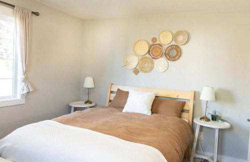 Waddle on Inn- Hot Tub, Pet Friendly, Fully Fenced, 5 Blocks to Beach! - Foto 18