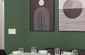 *NEW* Charm on Church ~ Cozy, Modern, Downtown Apt - Foto 28