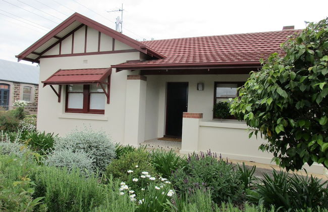 Mataro Cottage - Photo 1