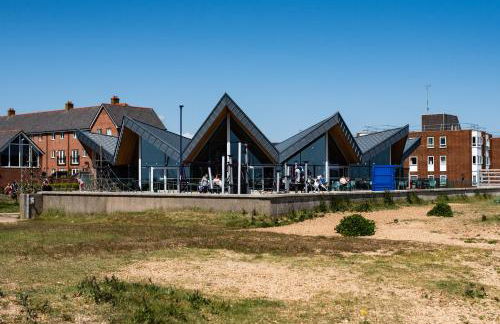 Serene Sands - Foto 41