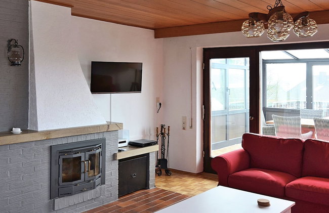 Spacious Holiday Home in Neukirchen near Forest - Photo 8