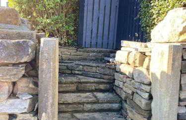 Honeybee Cottage, with a log fire & a hot tub. - Foto 27