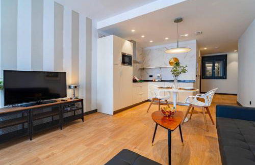 Edificio Fénix by Plaza Mayor Apartamentos - Photo 36