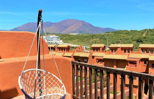 Sea View Penthouse Apartment with Hot Tub - Casa Bella Vista, Buenas Noches , Estepona - Photo 8
