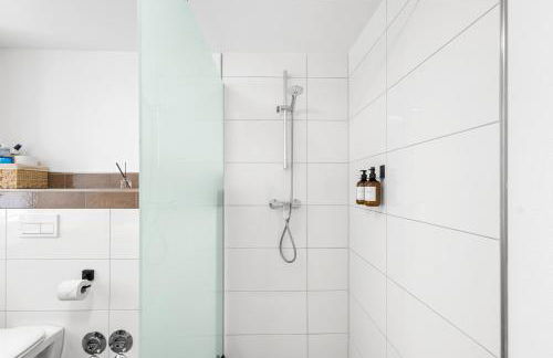 Ferienwohnung Goltan - Zentral - Küche - WIFI - Foto 24