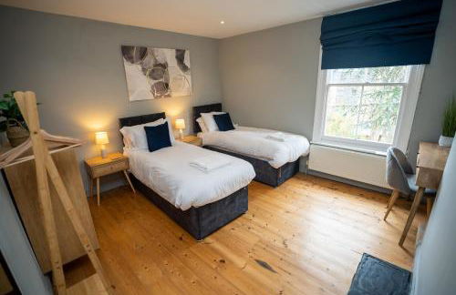 4 Bedroom Winchester Town House, central, parking - Foto 29