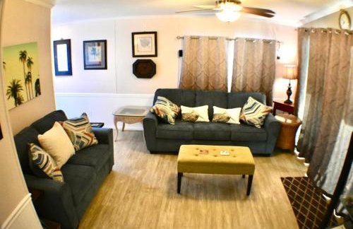 Pelican's Roost, Waterfront comfort at Venture Out - Foto 26