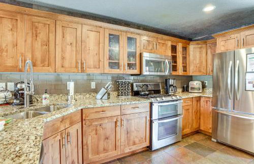 Ski, Hike and Relax Eden Condo with Hot Tub Access - Photo 8