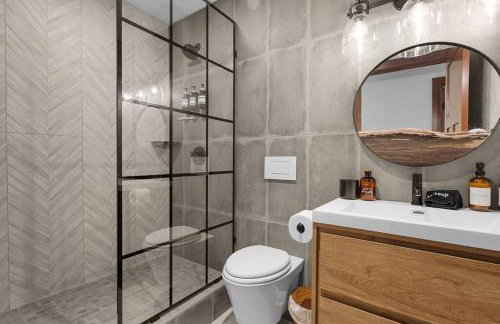 Modern Mountain Lake House - Foto 14