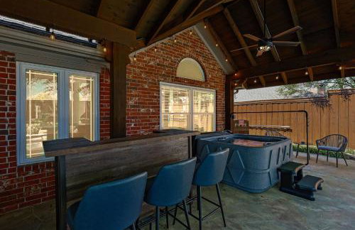 5BD 2BA w Backyard Oasis Pool Jacuzzi Firepit - Foto 32