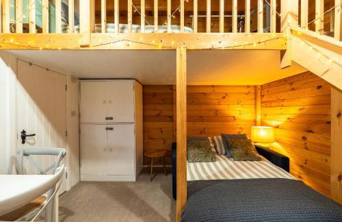 Walliswood Lodge - Wood Burner, Air Con & Wi-fi, Rural Retreat - Foto 75