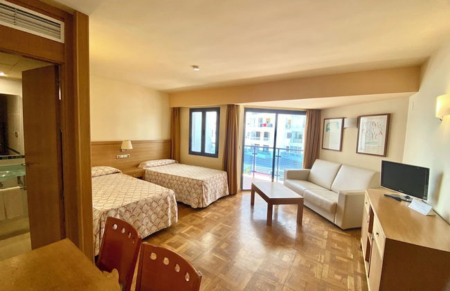 MS Apartamentos Puerto Marina - Photo 24