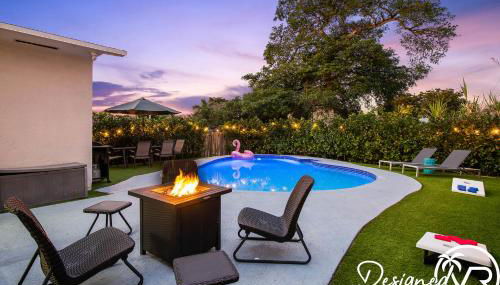 4BR retreat w heated pool backyard BBQ grill - Foto 1, Other