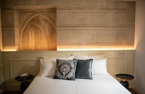 3 Bedrooms Old Town Secret Gem with Private Garden - Foto 3