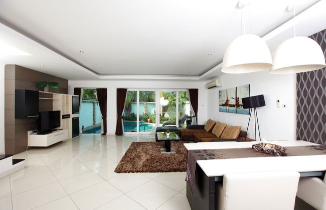 Hidden Palm Pool Villas - Photo 8