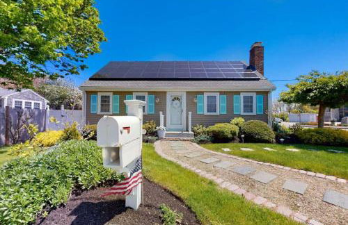 Charming House by the Beach with Patio Grill and FirePit - Foto 49