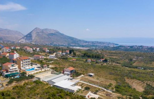 Gorgeous Home In Mravince With Sauna - Photo 16