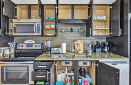 Apartment Kingbed+Parking+Pool+Gym+CityView+2TV's - Foto 17