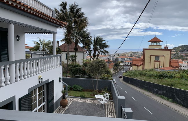 Funchal Apt- Sleeps 2 - Pool & Parking - Madeira - Foto 12