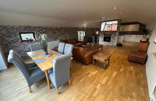 Modern upside down property with hot tub - Foto 1