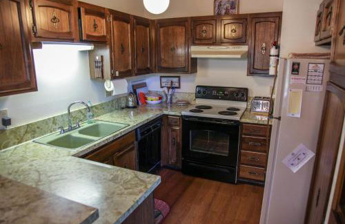 Chateau Blanc #25 Condo - Photo 2