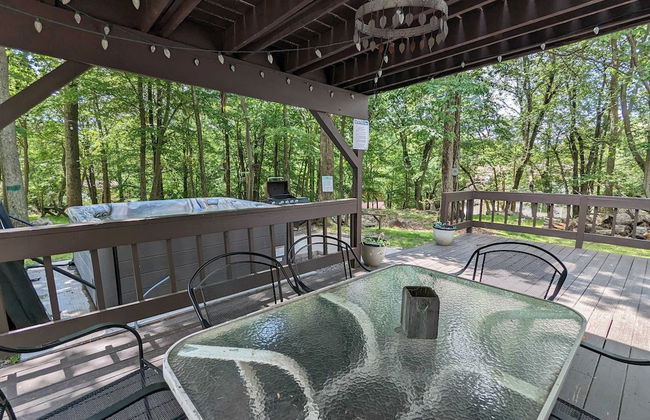 Harmony Cottage by Avantstay Lake Access, Hot Tub, Fire Pit, & Game Room - Foto 3
