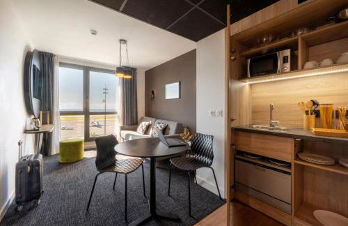 Nemea Appart Hotel Nice Arenas Aéroport - Foto 14