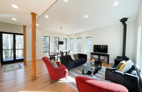 Luxury Modern Cabin near Skiing - Foto 1