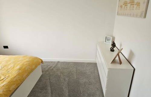 Modern Large 4-Bed Property sleeps 10 in Abergele - Photo 44