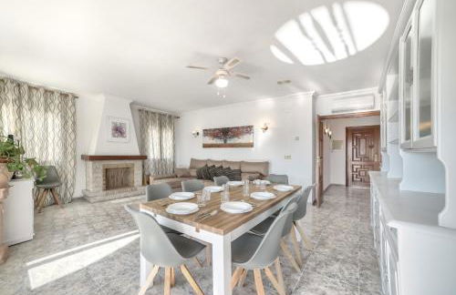 Villa Garrofer - PlusHolidays - Photo 9