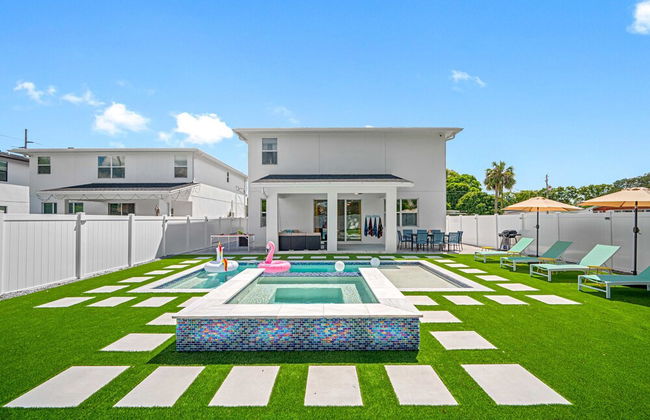 New-6br Discovilla- Sleeps16 Heated Pool & More - Foto 33