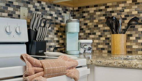 Snowbird rate! Heated pool, steps to private beach - Foto 5