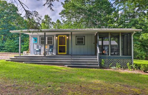 Rustic Hideaway with Fire Pit Less Than 1 Mi to River! - Foto 24