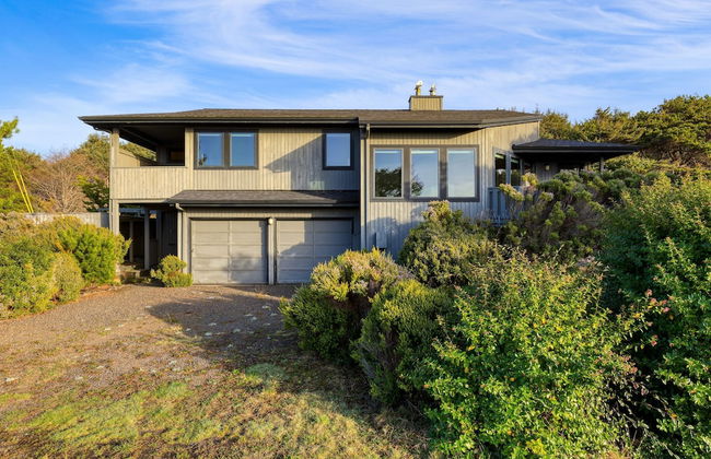Half Block to Beach w Oceanview Patio Balcony The Shore Pine by Avantstay - Foto 35