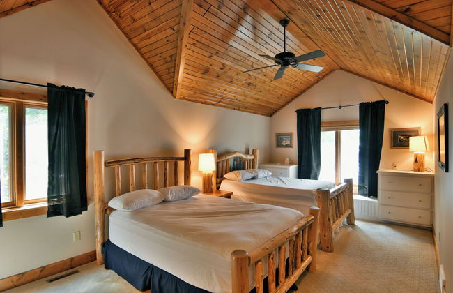 Lumberjack Lodge - Photo 6