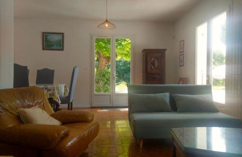 L'échappée du Canal - Piscine - Cheminée - Clim - Parking privé gratuit - 8 personnes - 3 chambres - Parc - Foto 11