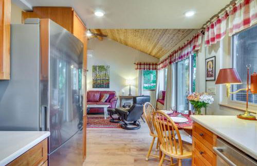 Lakefront Snohomish Cottage with Private Dock! - Foto 11