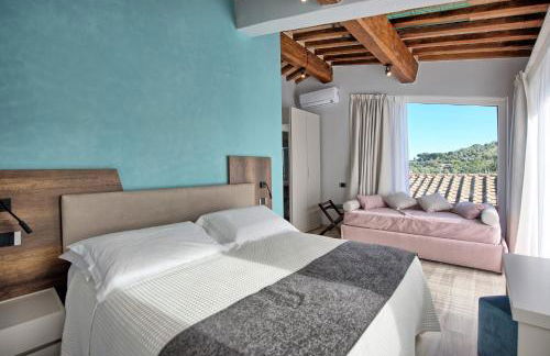 Villa Acquaviva with Panoramic, Private Pool and Gym - by PosarelliVillas - Foto 62